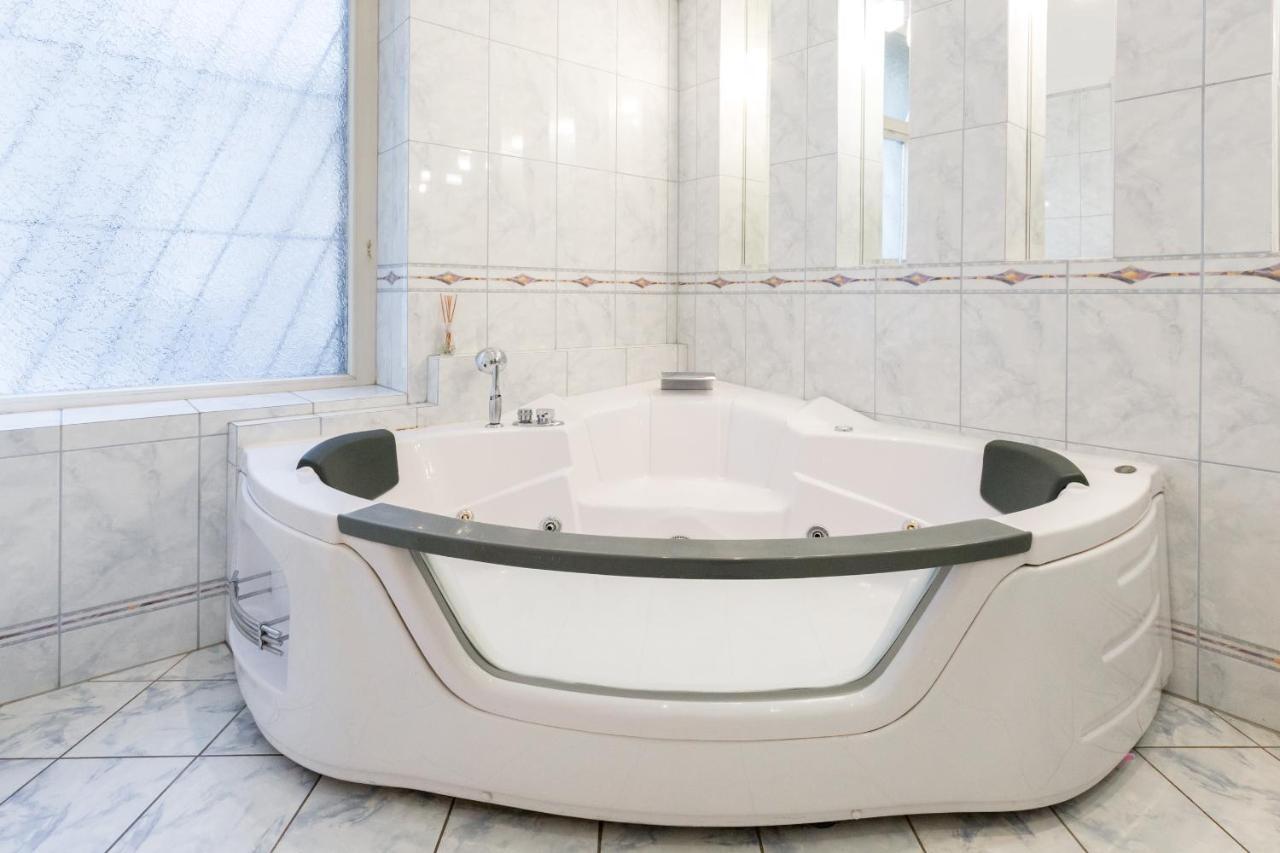 Luxury Central Apartment Будапеща Екстериор снимка